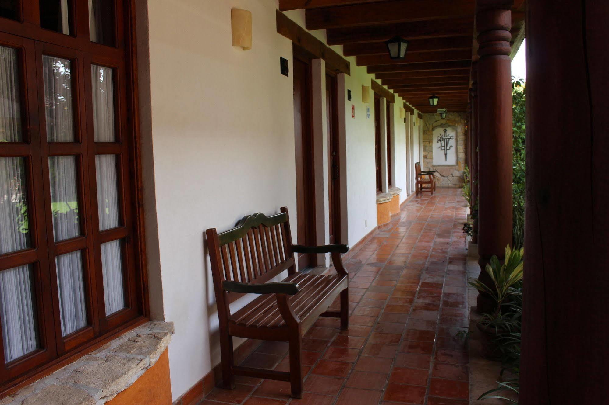 Parador Margarita San Cristóbal de Las Casas Exterior foto